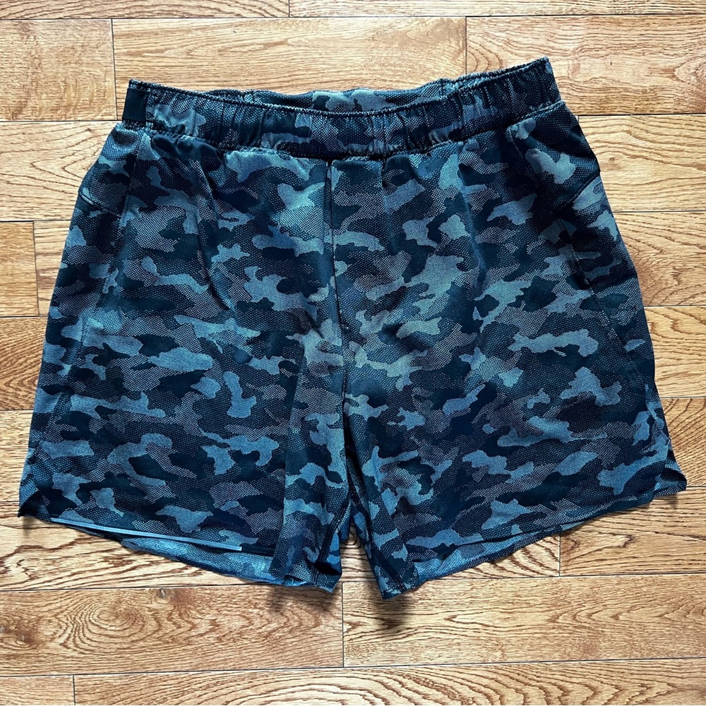 Lululemon size L men’s surge shorts